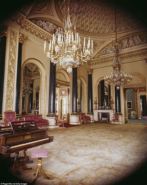 The Incredible Rooms And Floorplans Of Buckingham Palace Revealed
