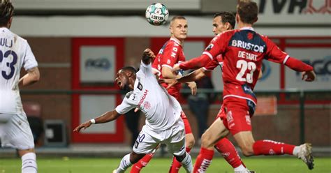 Kortrijk sta bine in clasament, avand o marja de 9 puncte fata de locul. Anderlecht wint bij Kortrijk en stijgt naar zesde plaats ...