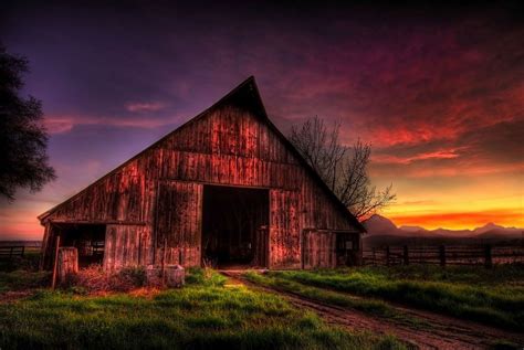 Found On Bing From Barn Pictures Old Barns Red Barn