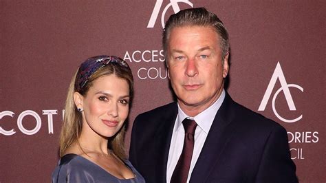 Alec Baldwins Wife Hilaria Says Actor Didnt Kiss Her For The First 6 Weeks They Dated