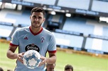 Tenfield.com » Maxi Gómez fue presentado en el Celta