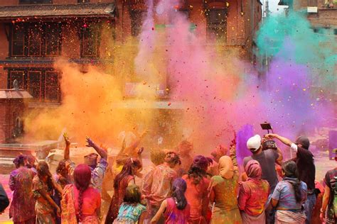 Holi Moley Top 10 Nations Visiting Indias Festival Of Colour