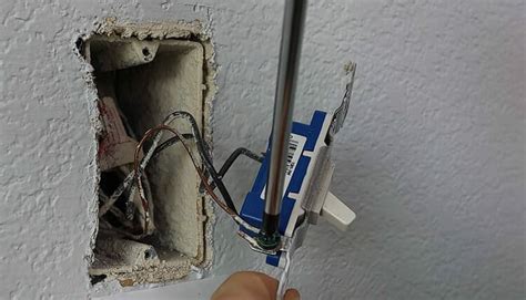 How To Wire A Light Switch Single Pole 6 Steps Toolsweek