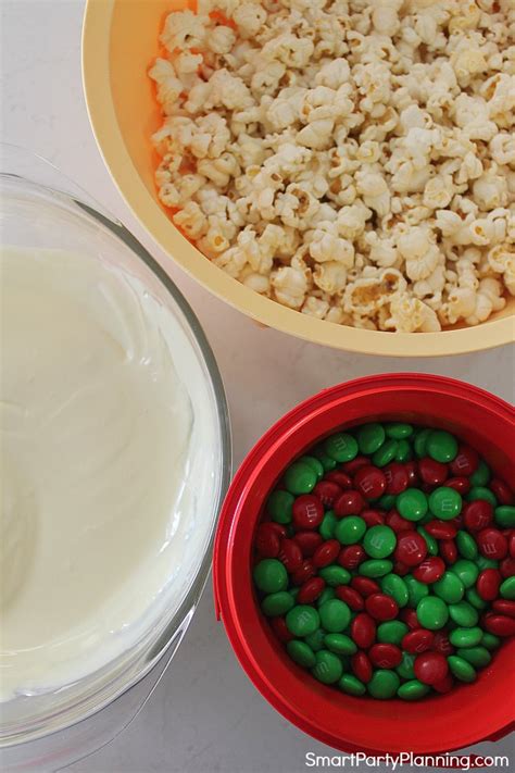 The Most Amazing Easy Christmas White Chocolate Popcorn