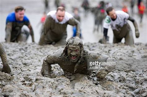 The Maldon Mud Race Photos And Premium High Res Pictures Getty Images