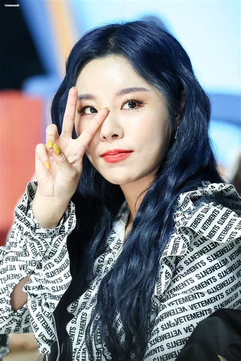 Wheein Mamamoo Vlive Awards Mamamoo Moonbyul K Pop