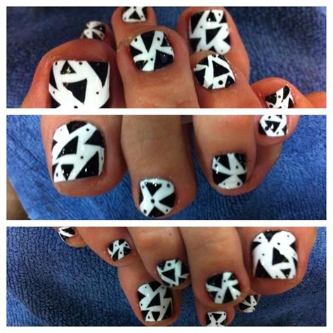 Blackwhite Toenail Design White Toenail Designs Toe Nail Designs