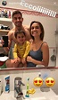 FOTO ZOOM - Jorginho riabbraccia moglie e figlio dopo le vacanze in Brasile