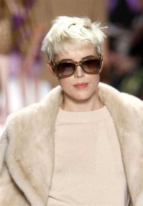 10 short haircuts & hairstyles. 15 New Celebrities With Short Blonde Hair