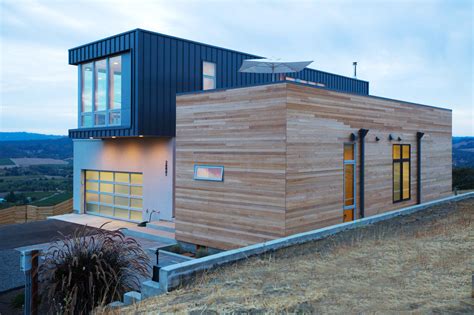 Mostly designed for active travelers and mountain scenery lovers. A Prefab/Modular Home in the Hills of Sonoma County ...