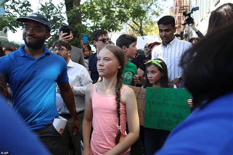 Greta Thunberg 16 Is Given A Rock Star Welcome In New York Daily Mail Online