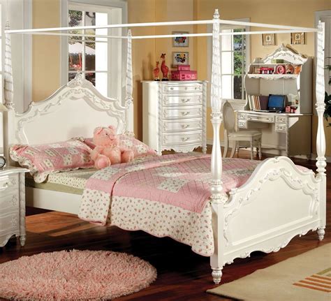 Cheap bedding sets full size. Victoria Pearl White Full Poster Bed from Furniture of ...