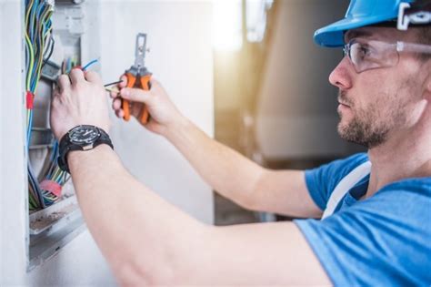 Best Services Benefits Of Working With Electrical Contractors In Ontario