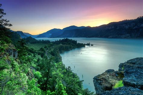 Columbia River Gorge The Columbia River Gorge From A Looko Flickr