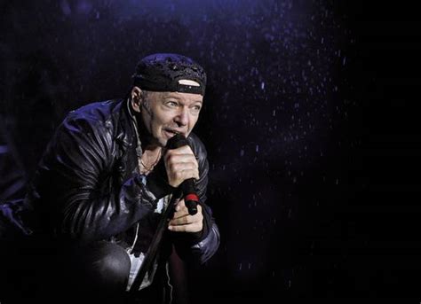 Vivere Di Vasco Rossi Colonna Sonora Spot Eutanasia Sanità Salute