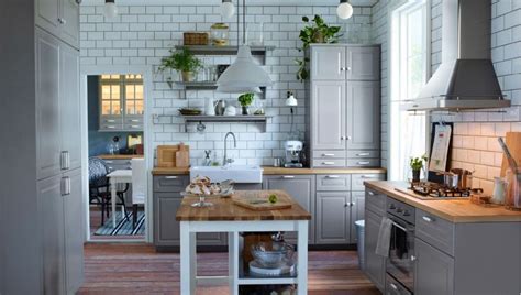 Today we're answering this frequent question with a complete guide on the best hardware for shaker style cabinets. Top Hardware Styles To Pair With Your Shaker Cabinets
