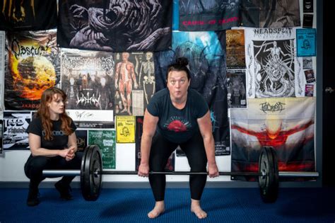 Exercise Trends Gym In Melbournes North Offering A Deadlifts And