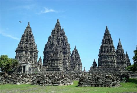 Ragam Kerajaan Hindu Budha Di Indonesia Dan Peninggalannya