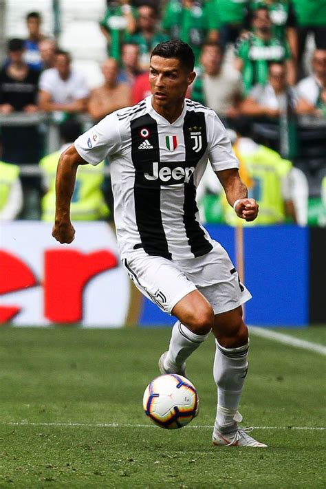 Odottaa odottava seuraamispyyntö käyttäjältä @cristiano. Juventus forward Cristiano Ronaldo in action during the ...