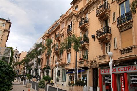 Лазурный берег (cote d'azur) — самый популярный курортный регион европы. Картинка Франция Лазурный Берег г. Босолей город