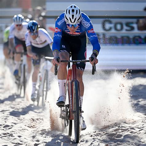 Mathieu Van Der Poel Wins Benidorm Cyclocross World Cup Fenix Cycling