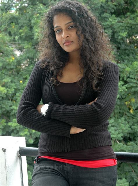 telugu actress sonia deepti latest  stills gallery