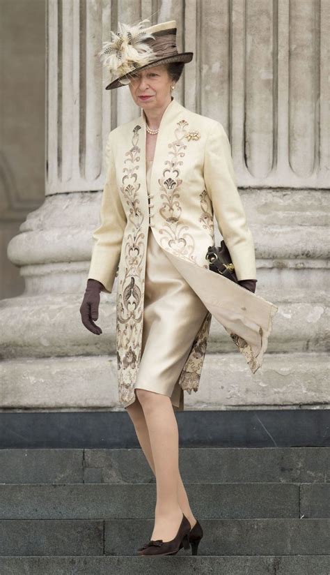 Princess Annes Stylish Life In Photos Royal Fashion Princess Anne