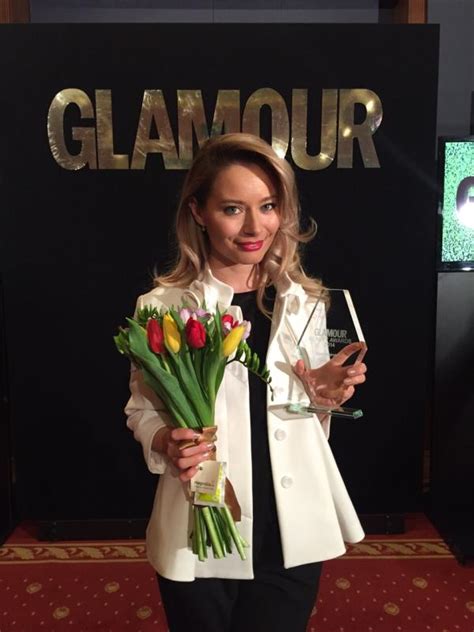 Laura Cosoi Premiul Best Hairstyle La Glamour Beauty Awards Flash