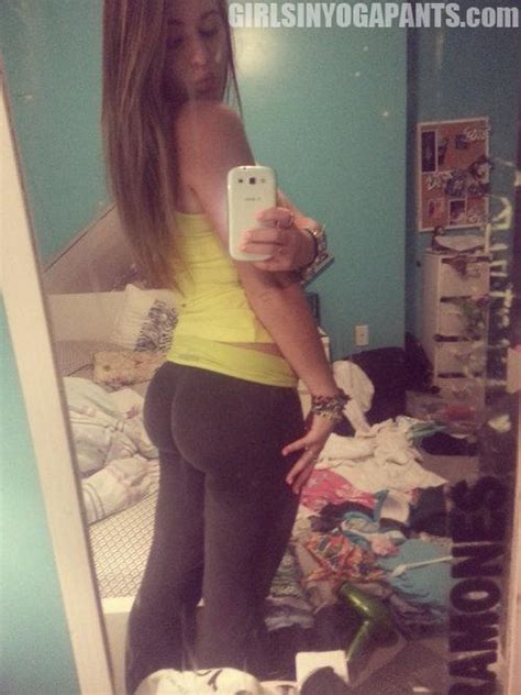 18 Year Old Showing Off Her Ass In Yoga Pants Hot Girls