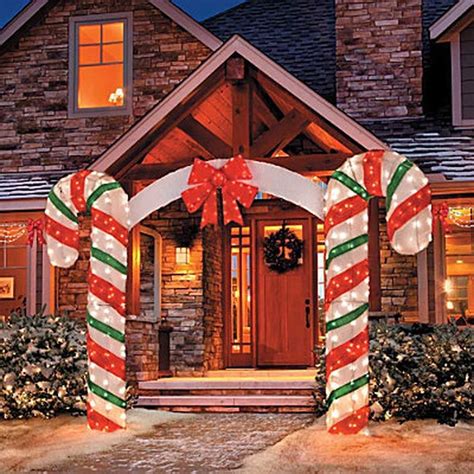 Cheap But Stunning Outdoor Christmas Decorations Ideas 01 Christmas