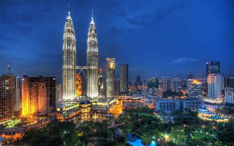 The university today sits in the heart of the largest city of malaysia, kuala lumpur. Kuala Lumpur Wallpapers, Pictures, Images