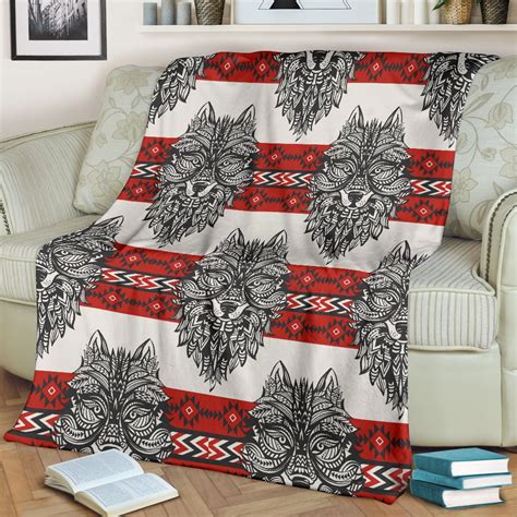 Native Indian Wolf Fleece Blanket Jorjune