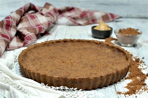 Tuttavia, la cottura al forno si rivela una perfetta alternativa, anche per una questione salutistica. Crostata al burro di arachidi senza forno