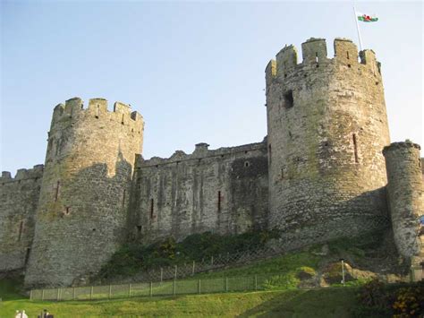The bold 21st century wales is here for everyone to discover. North Wales Buildings Photos - Conwy, Llangollen ...