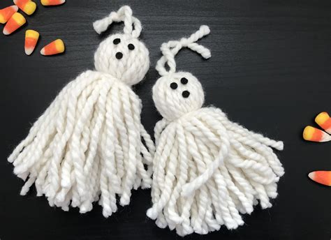 Farmhouse Yarn Ghosts For Halloween Decor Halloween Tags Halloween