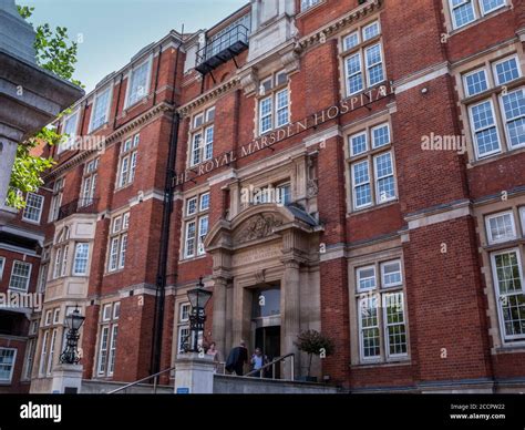 The Royal Marsden Hospital Fulham Road London Stock Photo Alamy