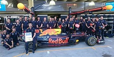 Red Bull Racing gets award from F1 Racing for being the best pit crew ...