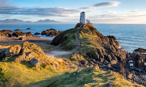 The 8 Most Picturesque Landscapes In Wales Wanderlust