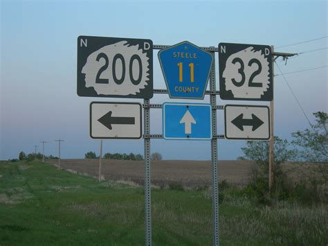 North Dakota State Highway Signs Steele County Nd The Uni Flickr