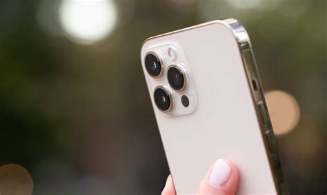 The dummy model has different lens sizes with slightly larger lenses, but other than that, there are no changes. iPhone 13 Pro Max : un capteur grand angle à ƒ/1,5 ...