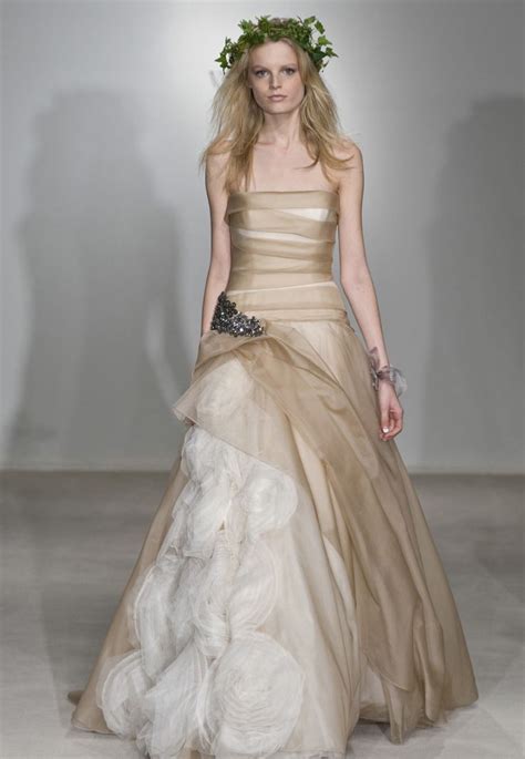 Vera Wang Bridal Classics Collection With Images Wedding Dresses