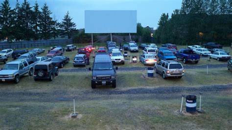 1961 redwood city california outdoor drive in theater photo auto movie americana. Oregon drive-in movie theater wins free digital projector ...