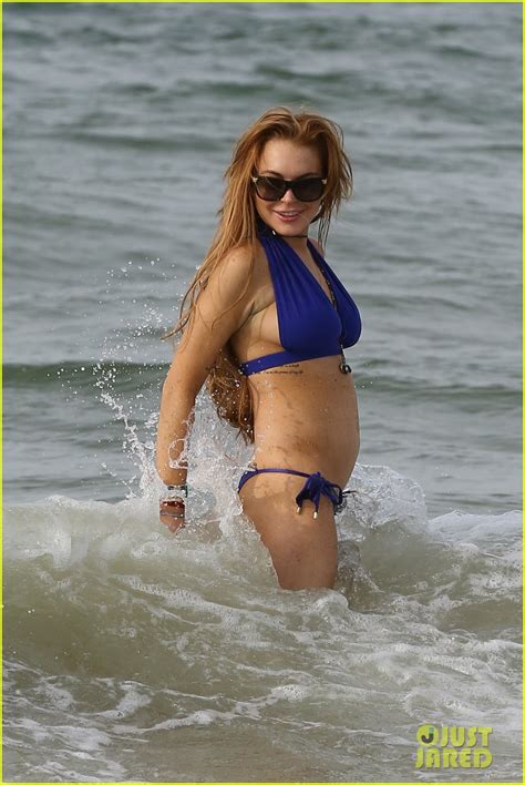 Lindsay Lohan Bikini Beach Babe In Brazil Photo 2842644 Bikini