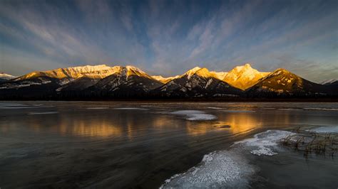 Download Wallpaper 1366x768 Mountains Ice Reflection Tablet Laptop