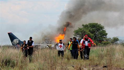 ‘god Come To Our Aid’ Survivors Describe Mexico Plane Crash The New York Times
