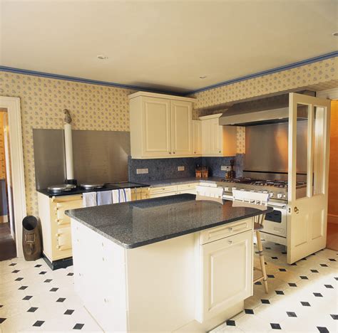 If you want to explore various kitchen tile. The Options of Best Floors for Kitchens - HomesFeed