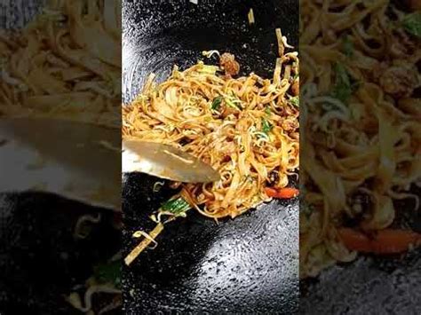 Culinary ingin membagikan resep sederhana dengan daging iris. Resep Kwetiau goreng seafood 🍝 - YouTube