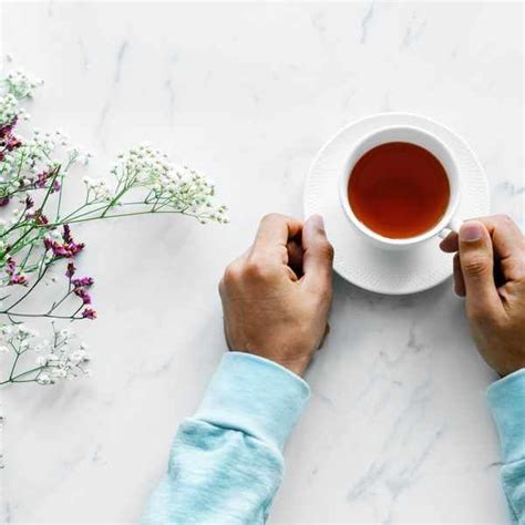 You've probably heard that drinking green tea is a healthier alternative to coffee. What are the health benefits of drinking tea every day ...