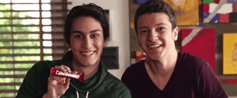 Vine i roller karışırsa (behzat uygur & nejat uygur) uygur gösteri resmi thexvid hesabı: Sina Özer ve Nejat Uygur Reklam