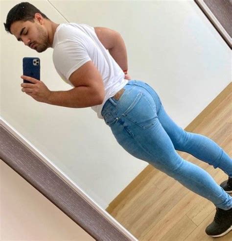 Machos Musculosos En Jeans